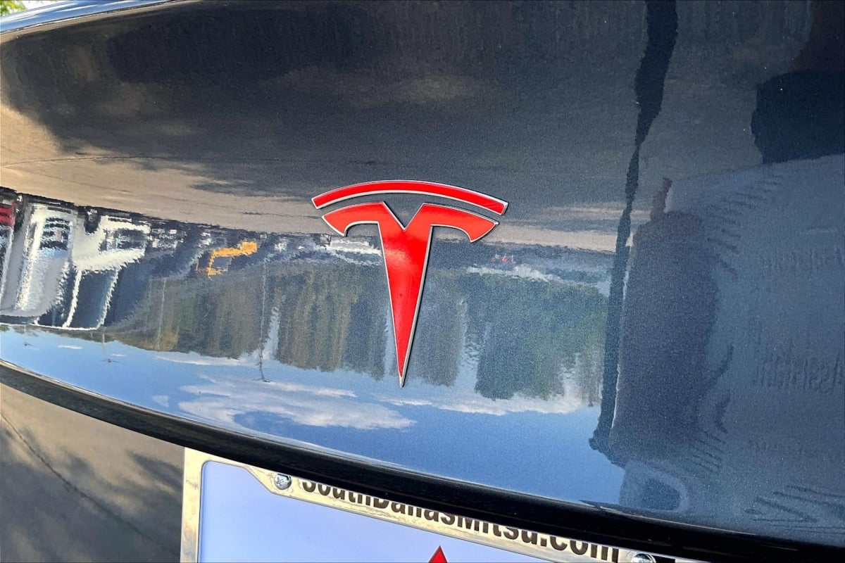 Tesla Model 3 photo 23