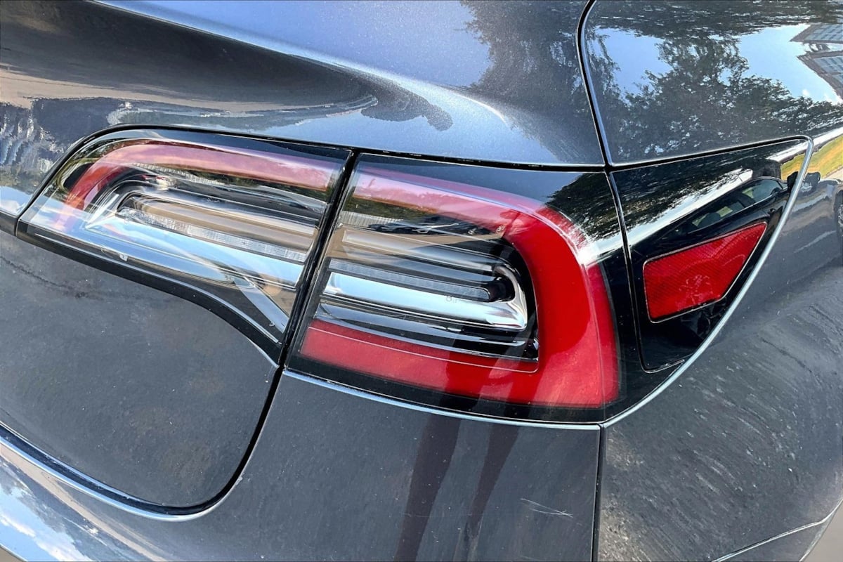 Tesla Model 3 photo 22
