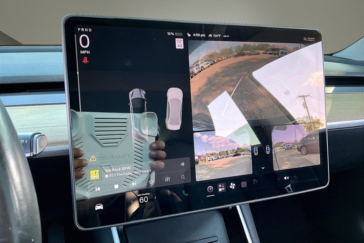Tesla Model 3 photo 14