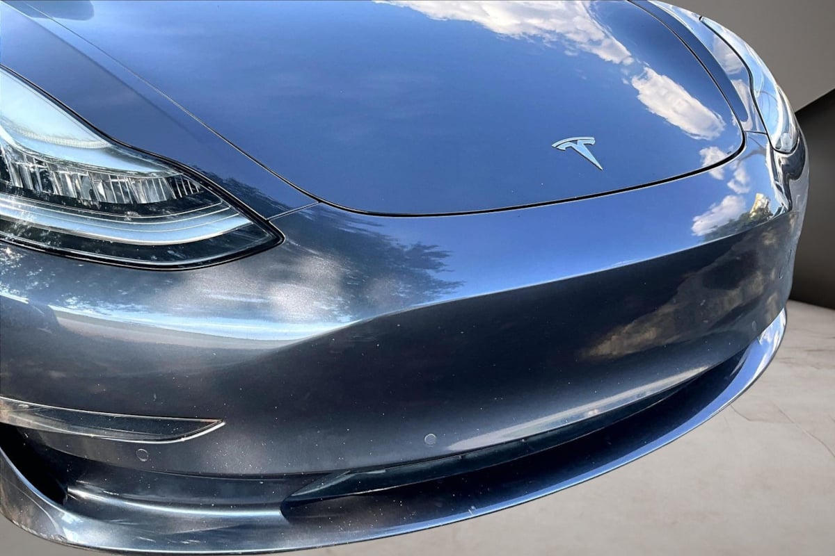 Tesla Model 3 photo 31