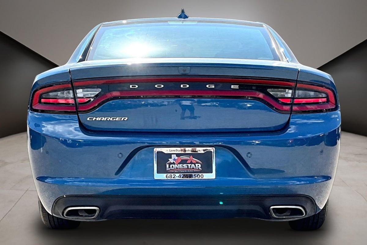 Dodge Charger photo 6