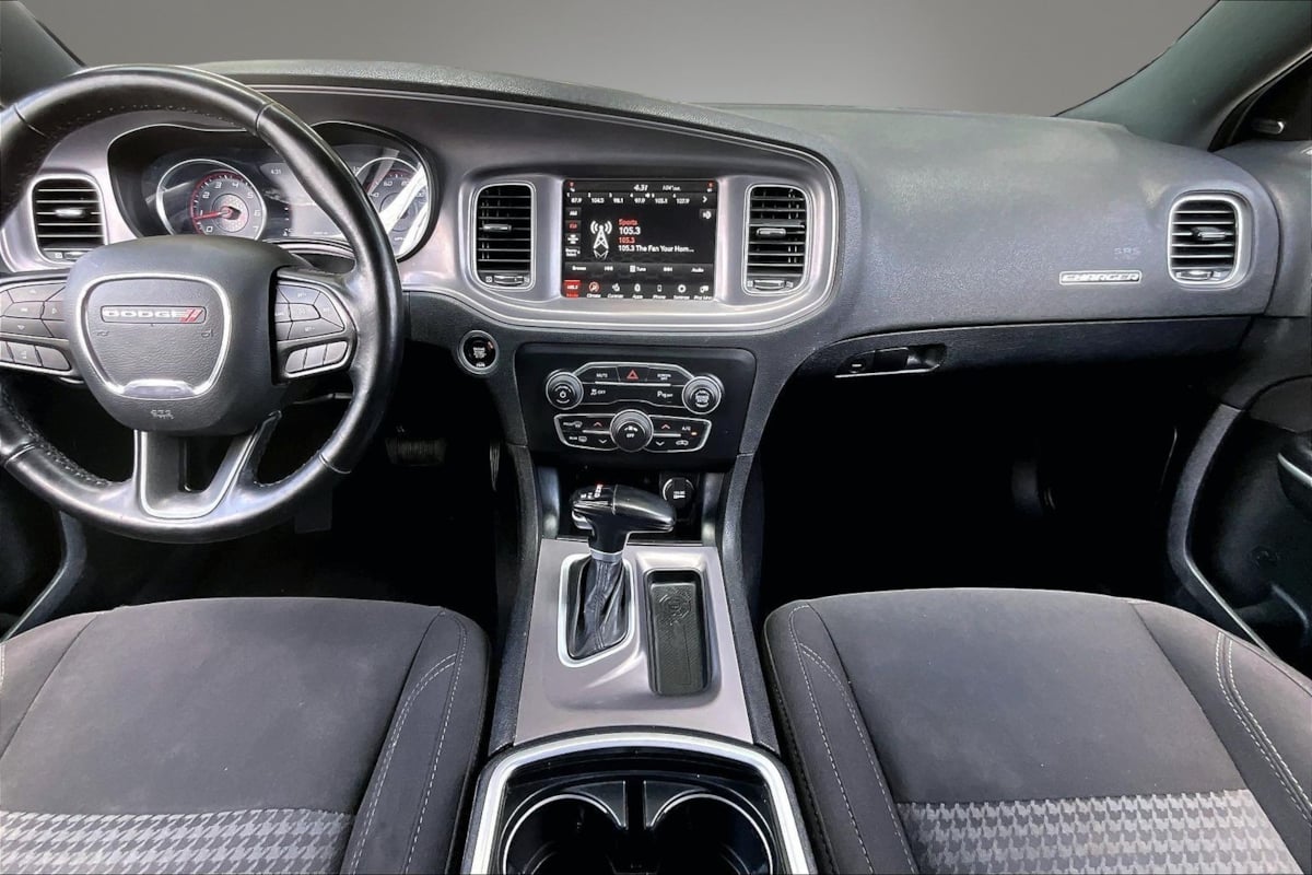 Dodge Charger photo 8