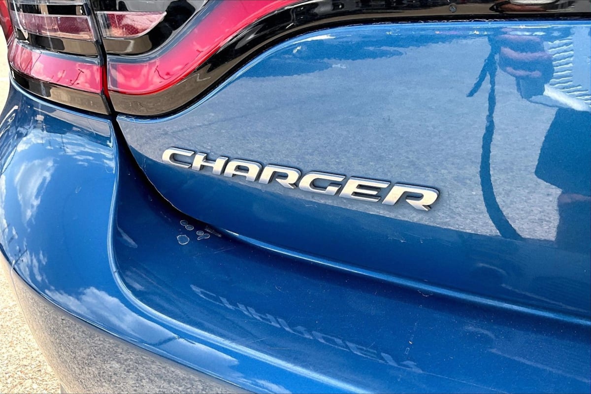 Dodge Charger photo 24
