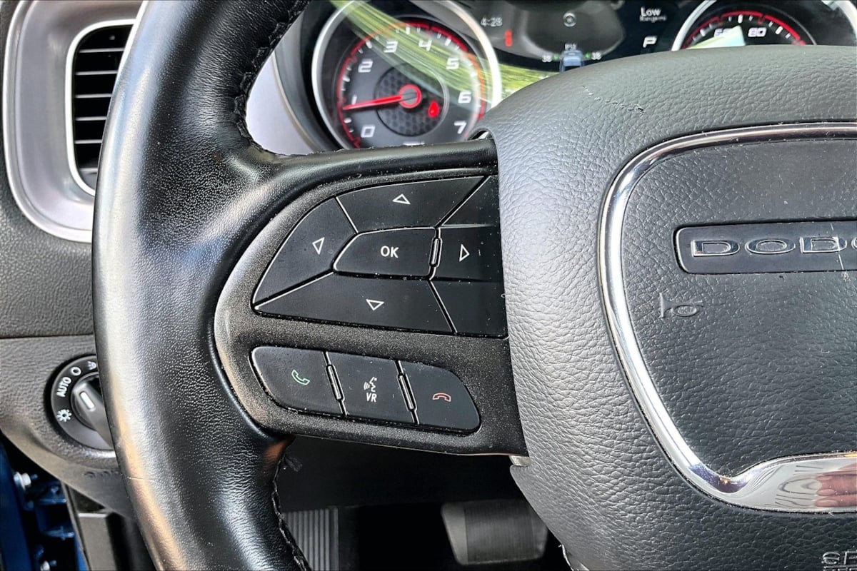 Dodge Charger photo 11