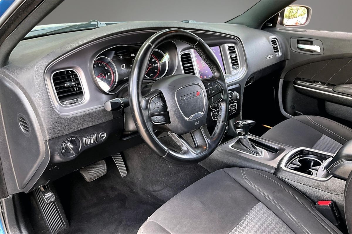 Dodge Charger photo 17