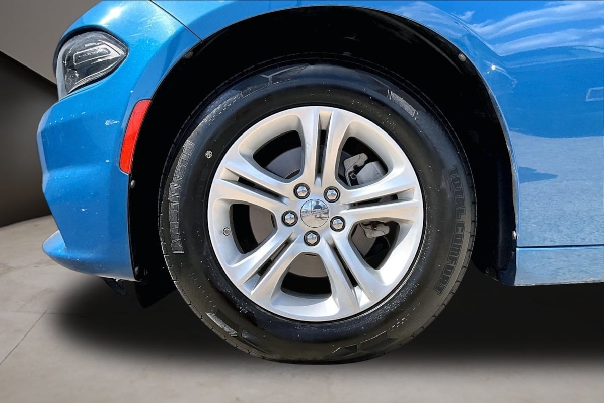 Dodge Charger photo 33