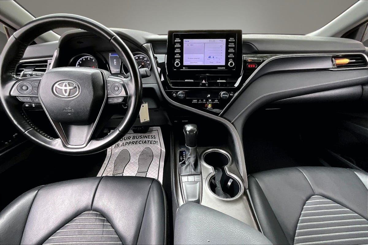 Toyota Camry photo 8