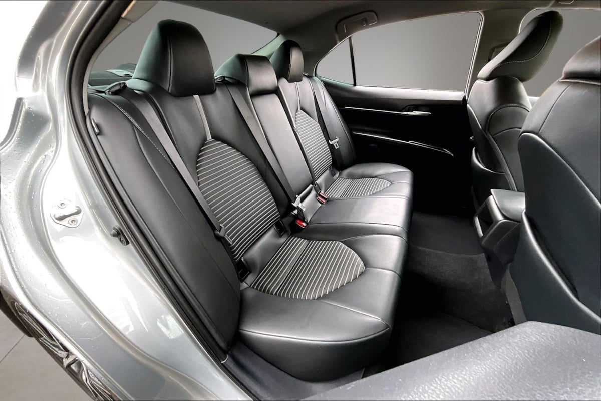 Toyota Camry photo 25