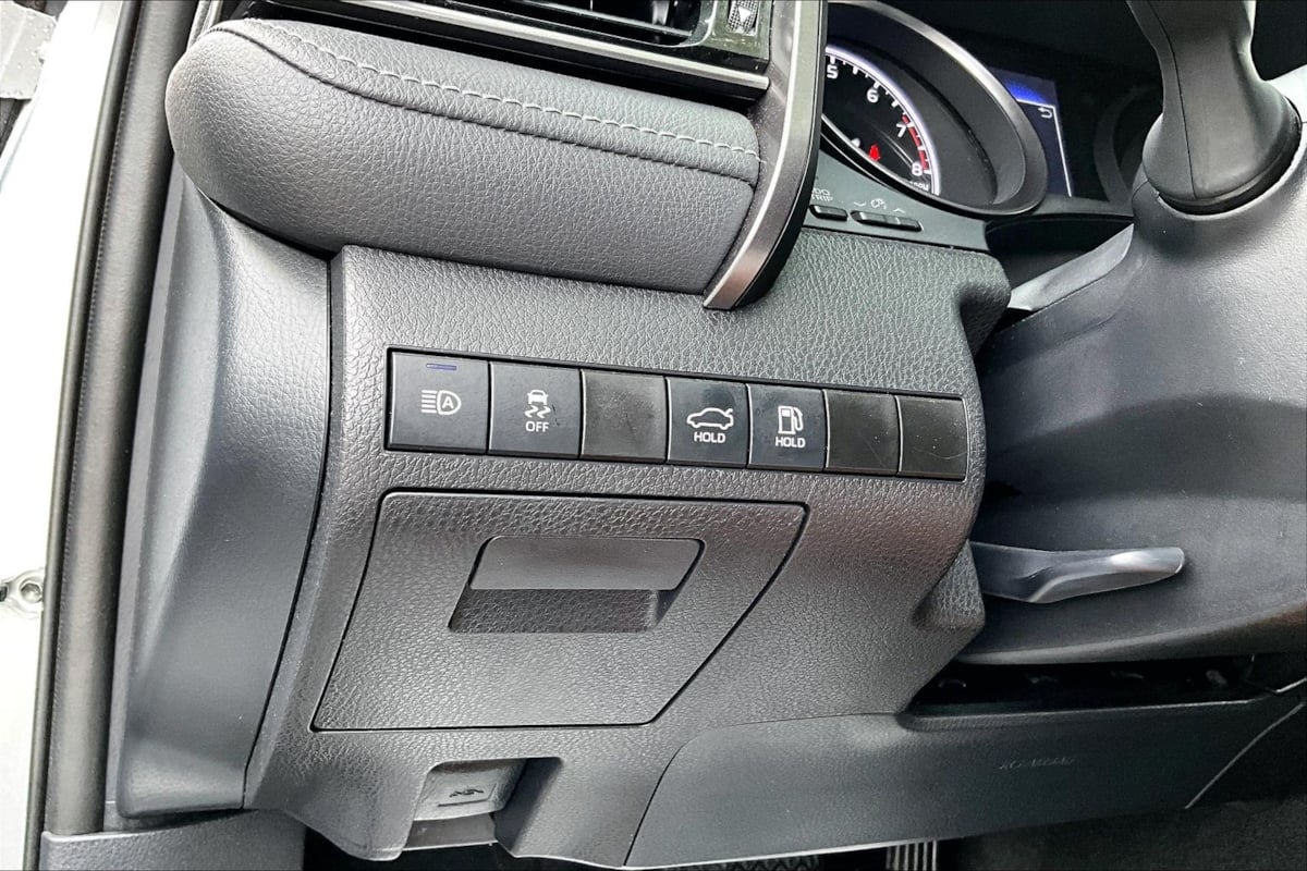 Toyota Camry photo 35