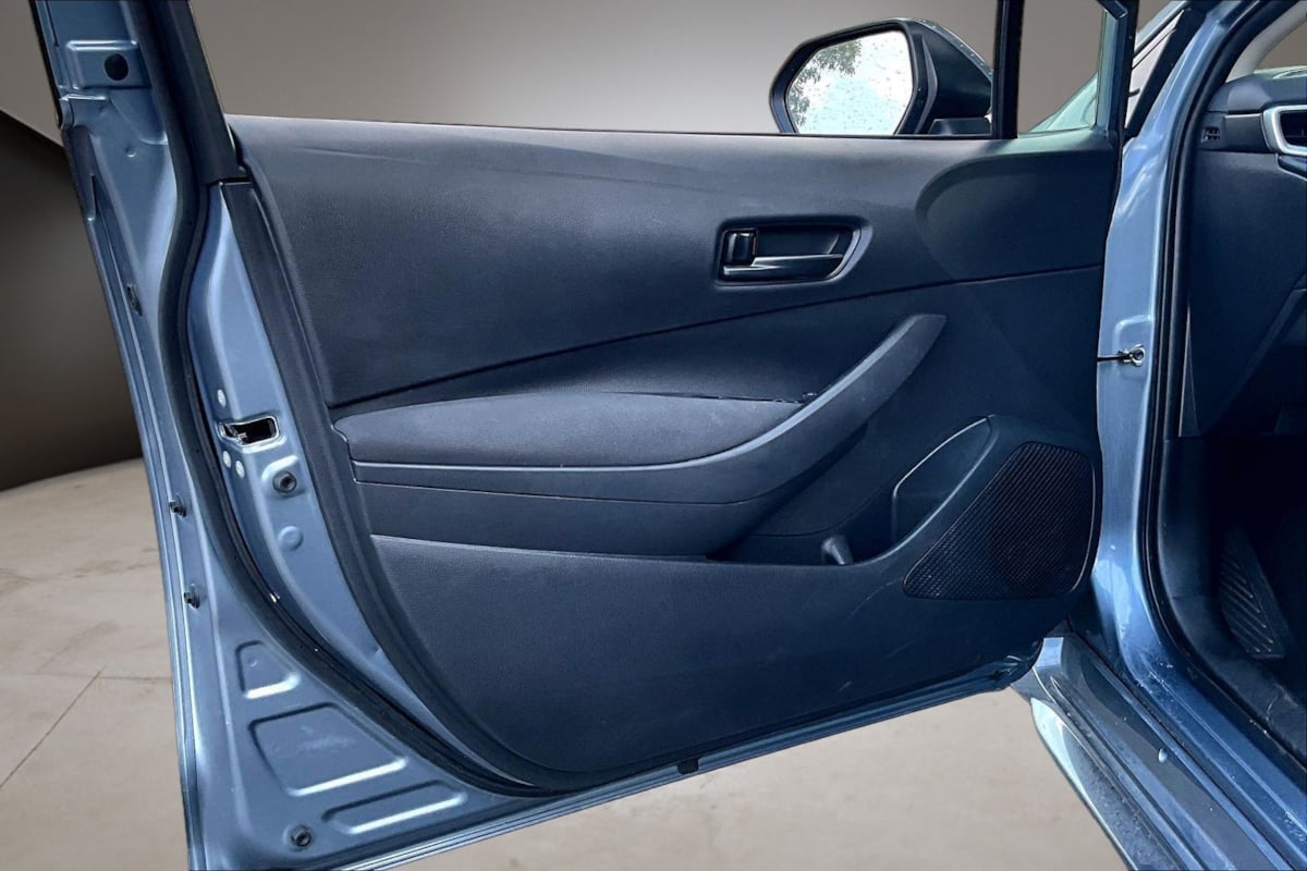 2024 Toyota Corolla LE - Photo 19