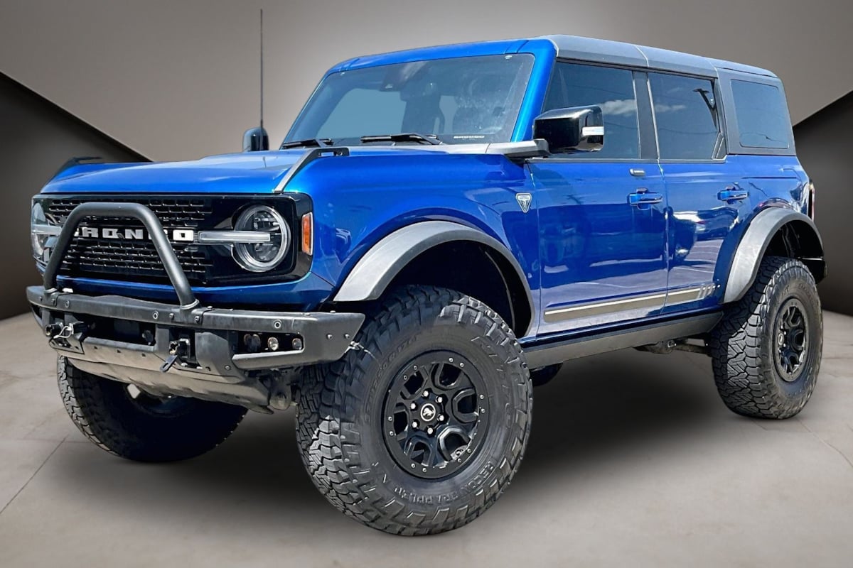 Ford Bronco photo 2
