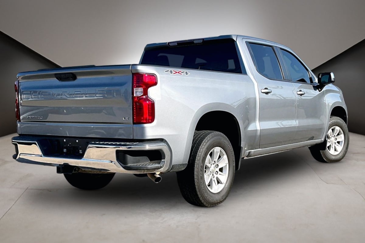 Chevrolet Silverado photo 7