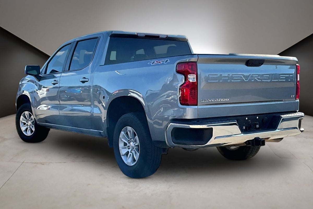 Chevrolet Silverado photo 5