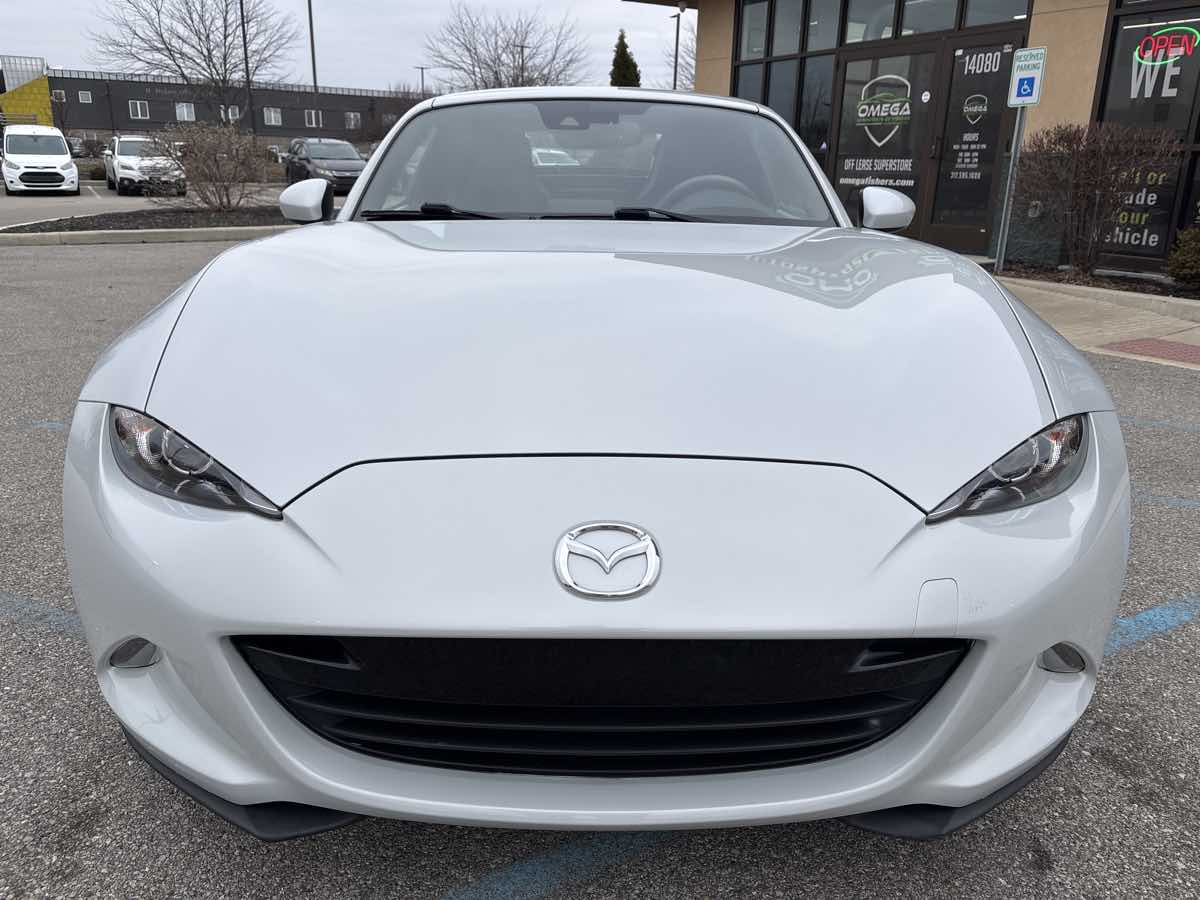 2019 Mazda MX-5 Miata Miata RF Grand Touring photo 2