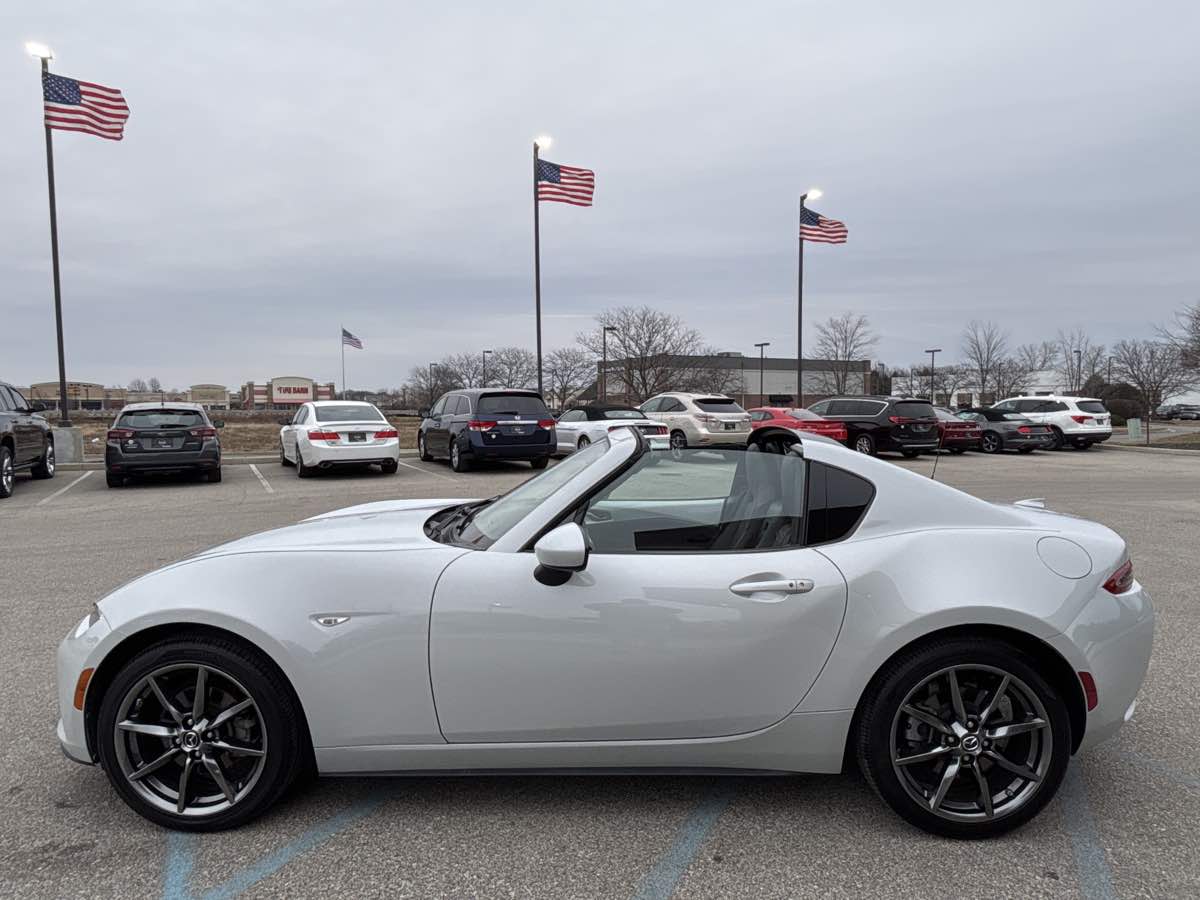 2019 Mazda MX-5 Miata Miata RF Grand Touring photo 4