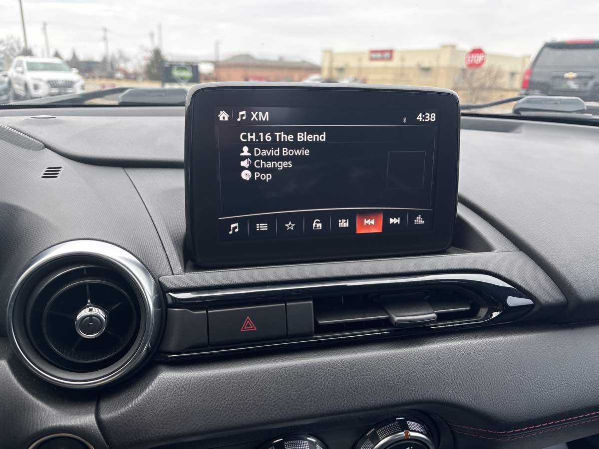 2019 Mazda MX-5 Miata Miata RF Grand Touring photo 16