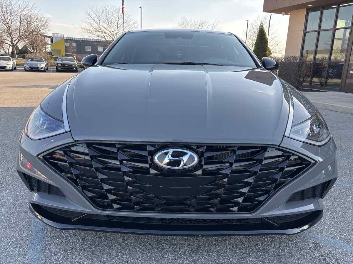 2020 Hyundai Sonata SEL Plus photo 2