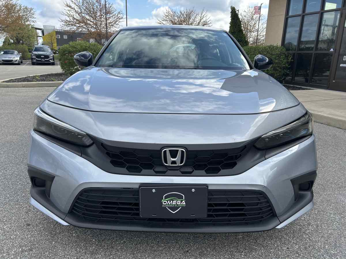 2023 Honda Civic Hatchback Sport photo 2