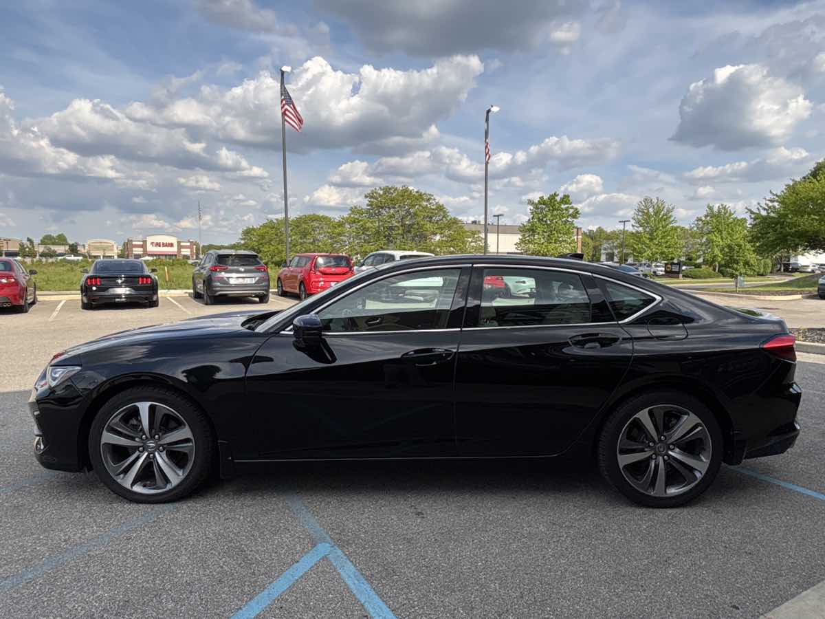 2021 Acura TLX Advance photo 4