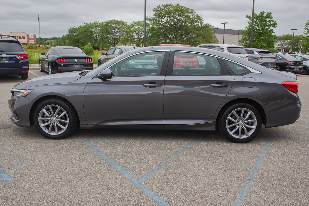 2022 Honda Accord LX photo 4