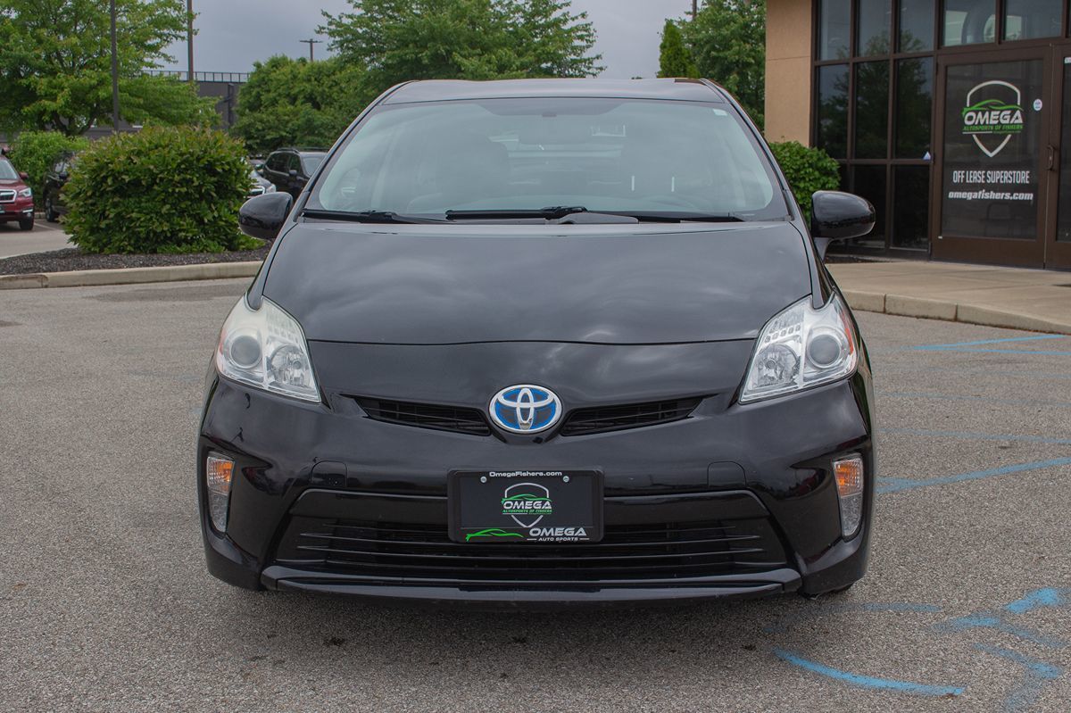 2013 Toyota Prius Three photo 2