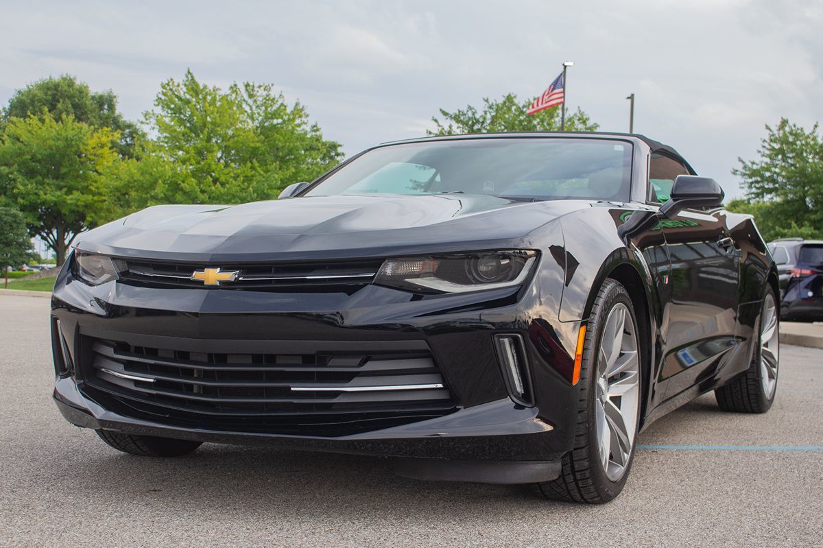 2017 Chevrolet Camaro 1LT photo 4