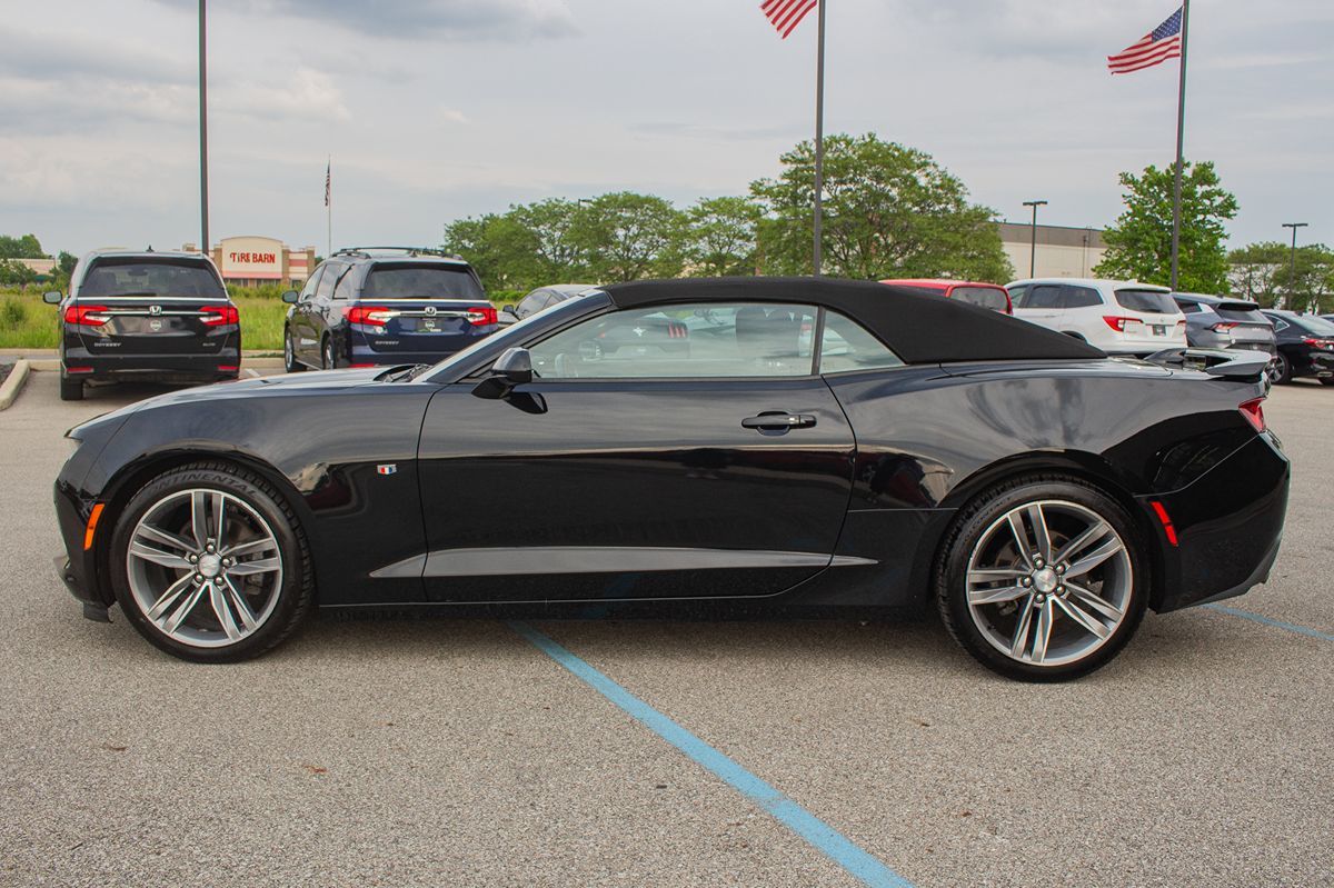2017 Chevrolet Camaro 1LT photo 5