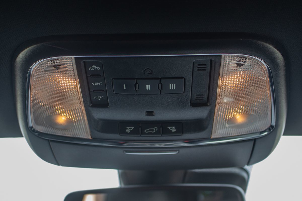 2018 Dodge Durango R/T photo 29