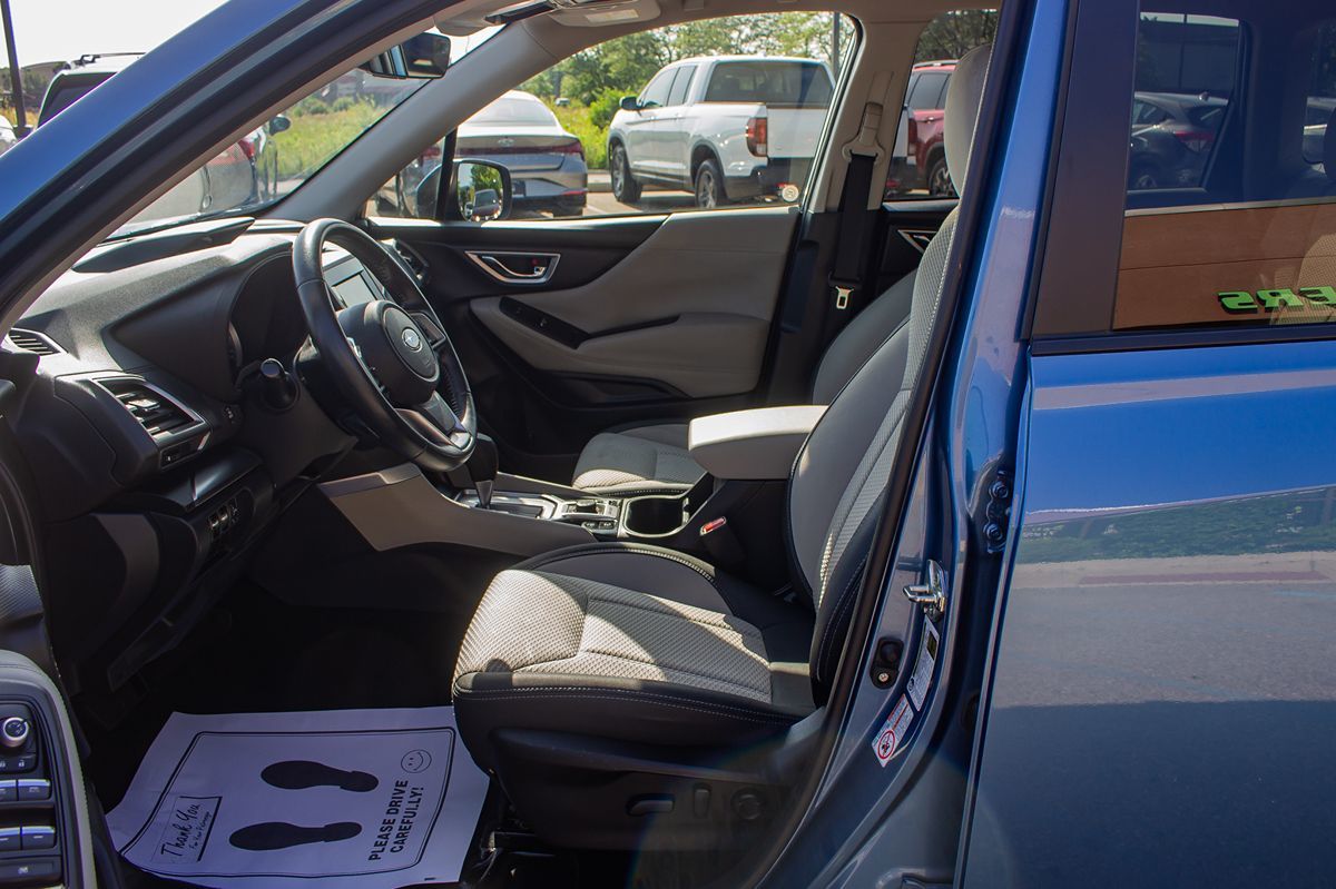 2019 Subaru Forester Premium photo 8