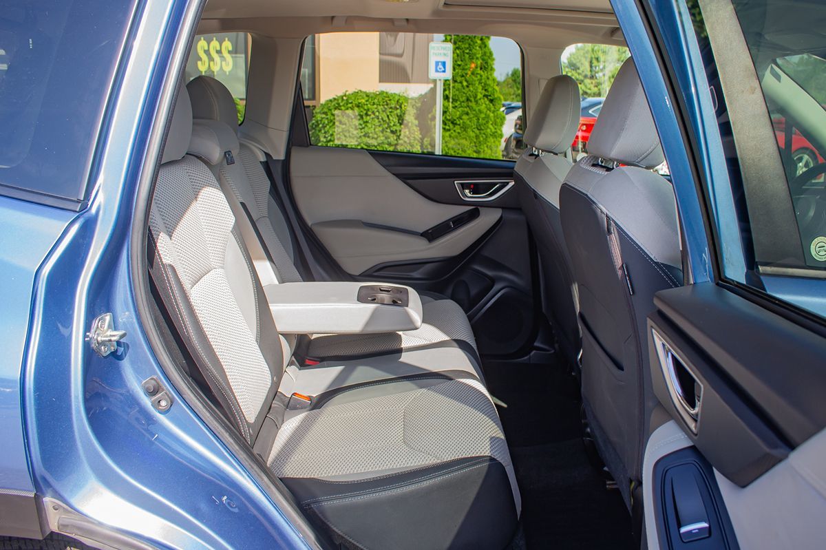 2019 Subaru Forester Premium photo 14