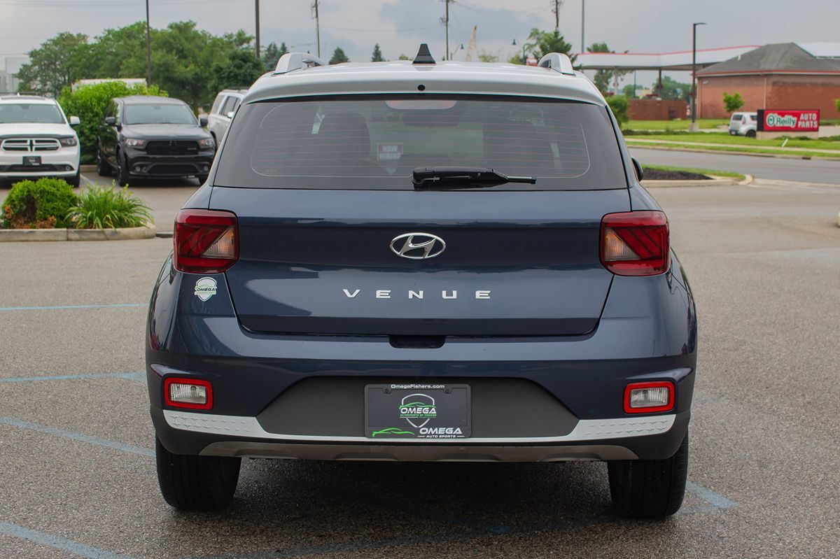 2021 Hyundai Venue SEL Denim photo 6