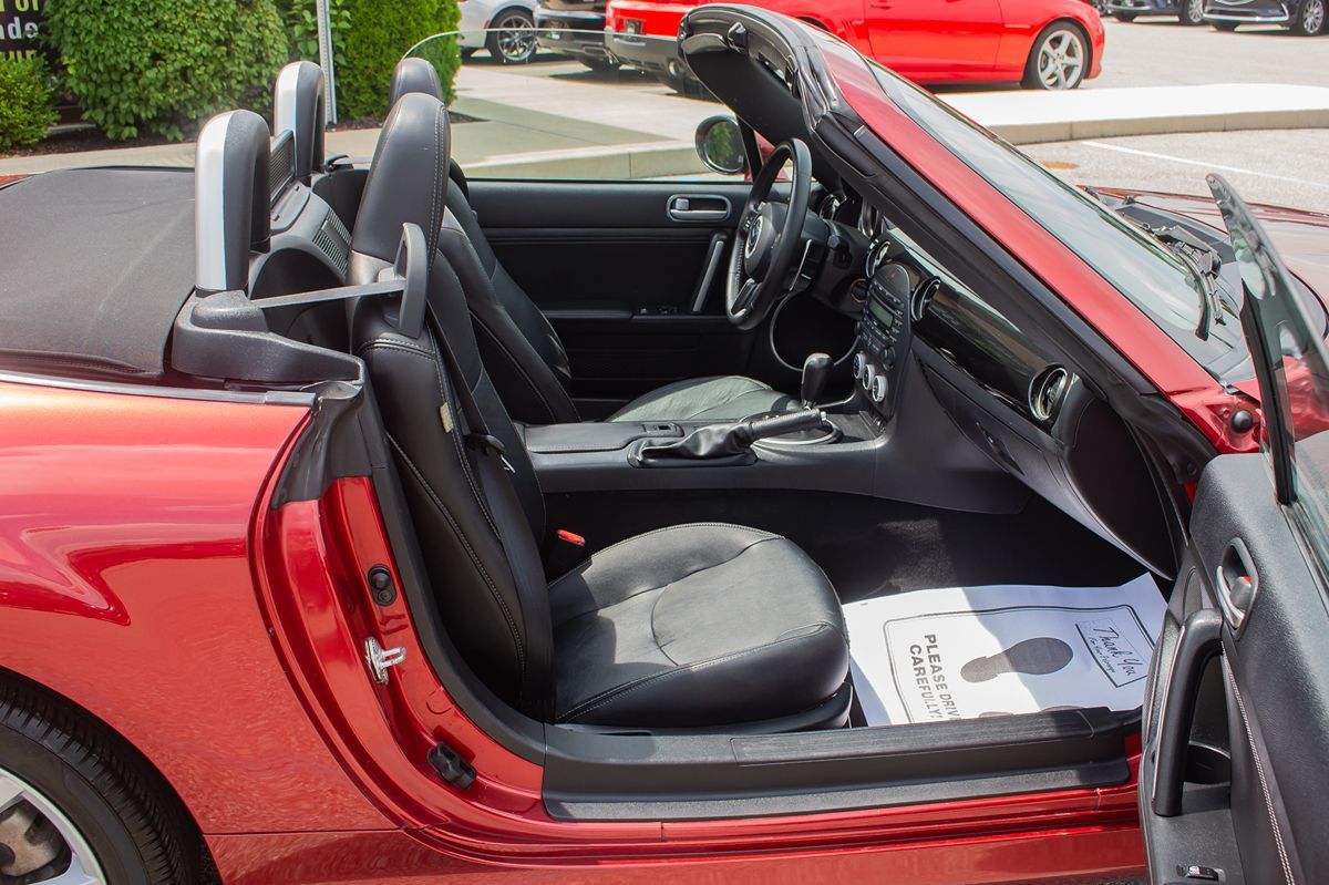 2014 Mazda MX-5 Miata Miata Grand Touring photo 12