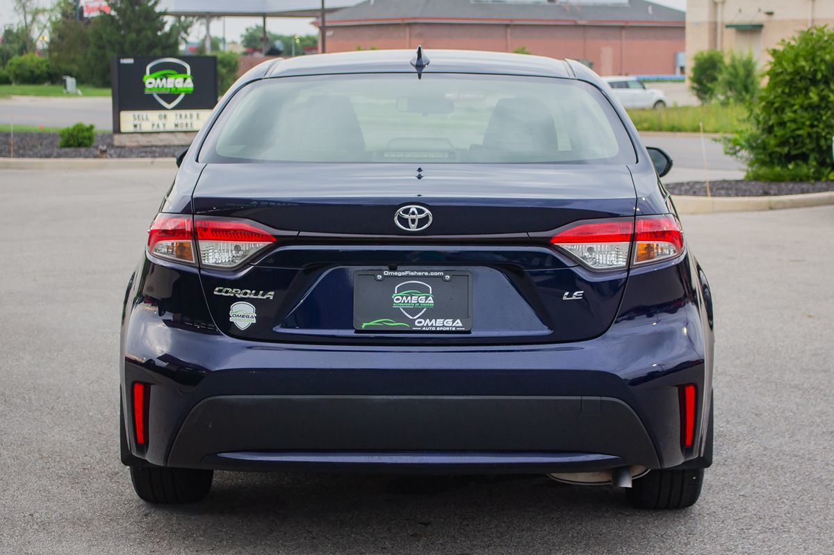 2022 Toyota Corolla LE photo 6