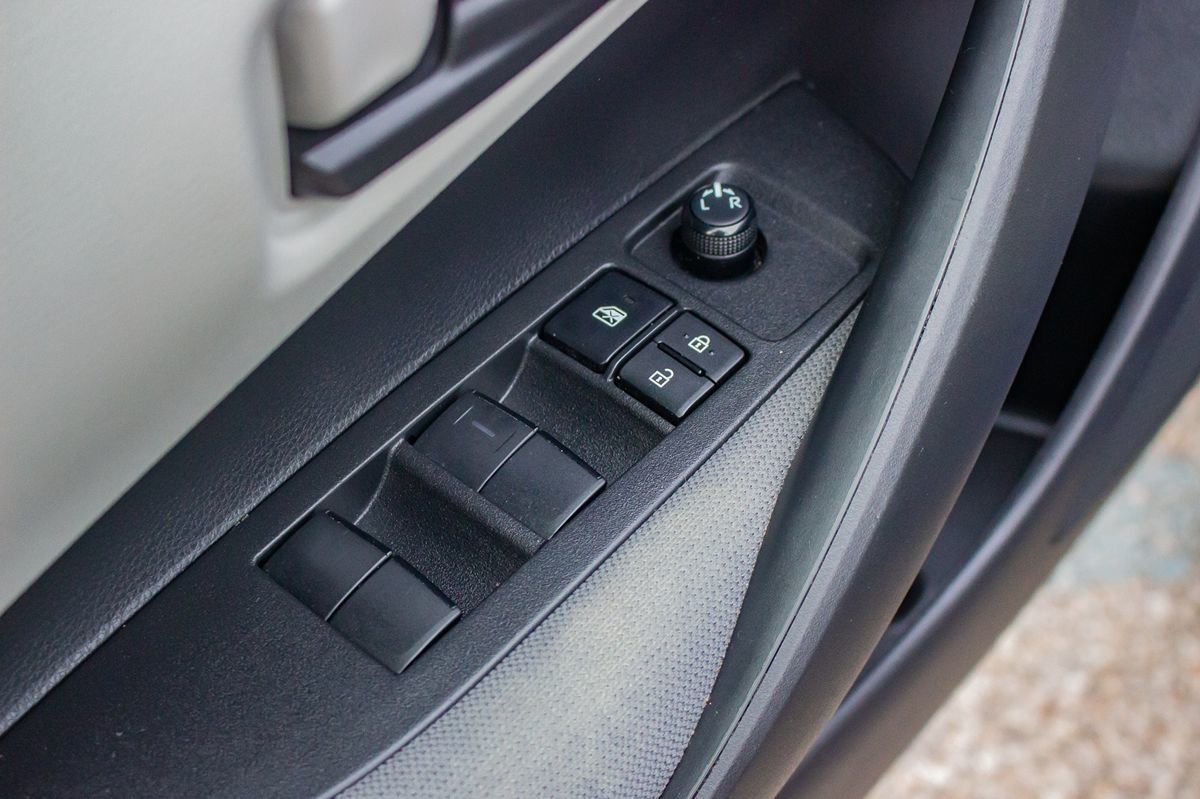 2022 Toyota Corolla LE photo 11