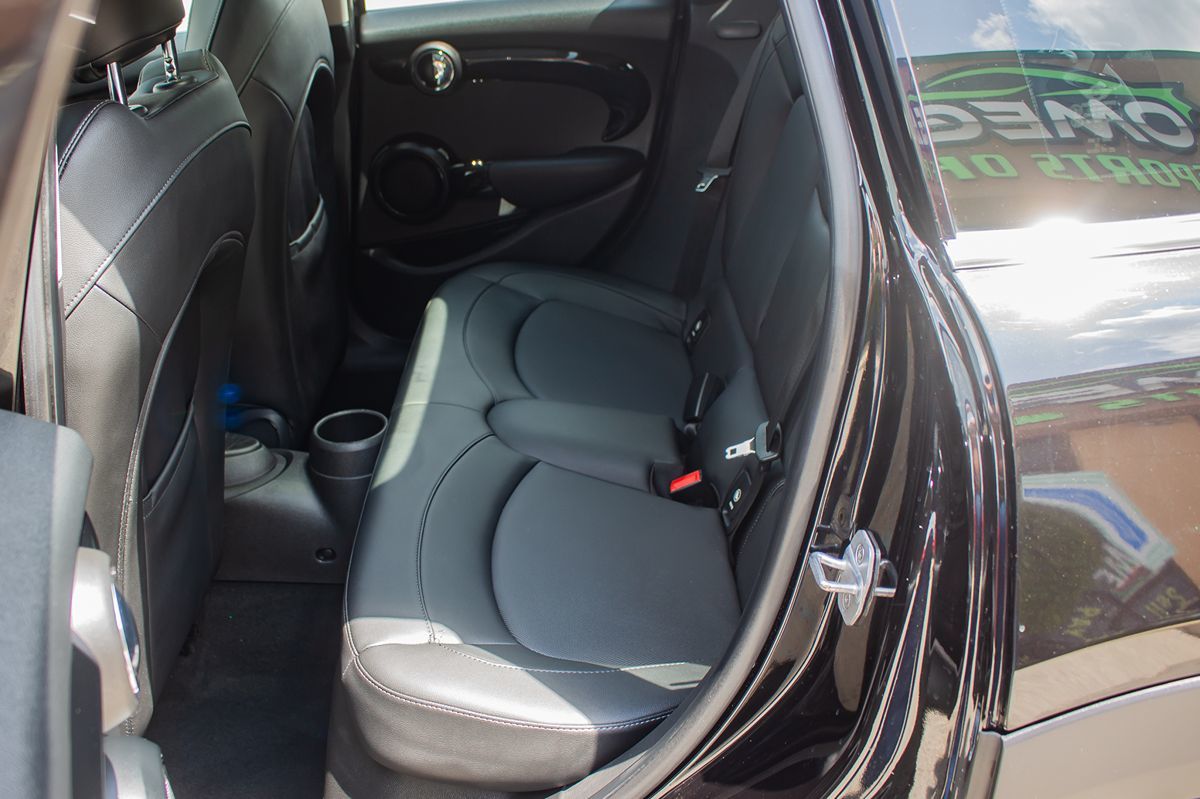 2019 Mini Cooper 4 Door Hardtop Signature photo 13