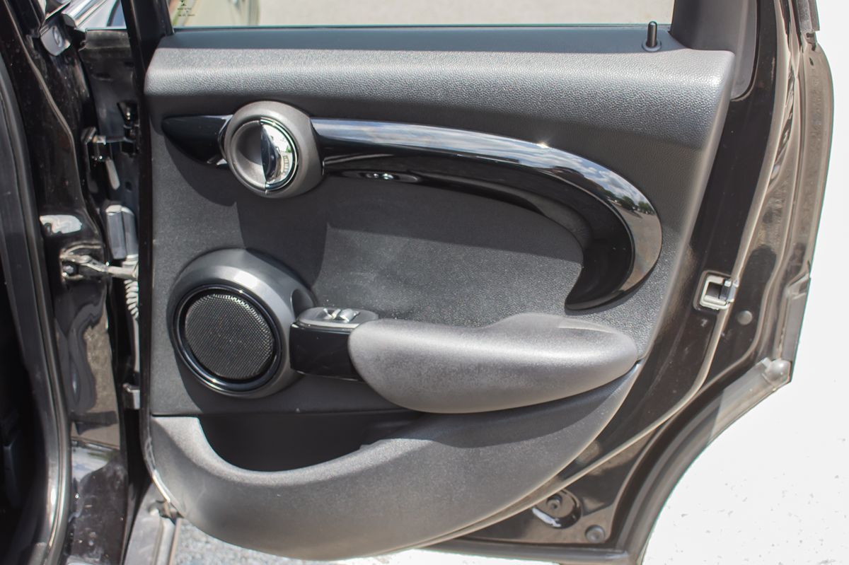 2019 Mini Cooper 4 Door Hardtop Signature photo 15