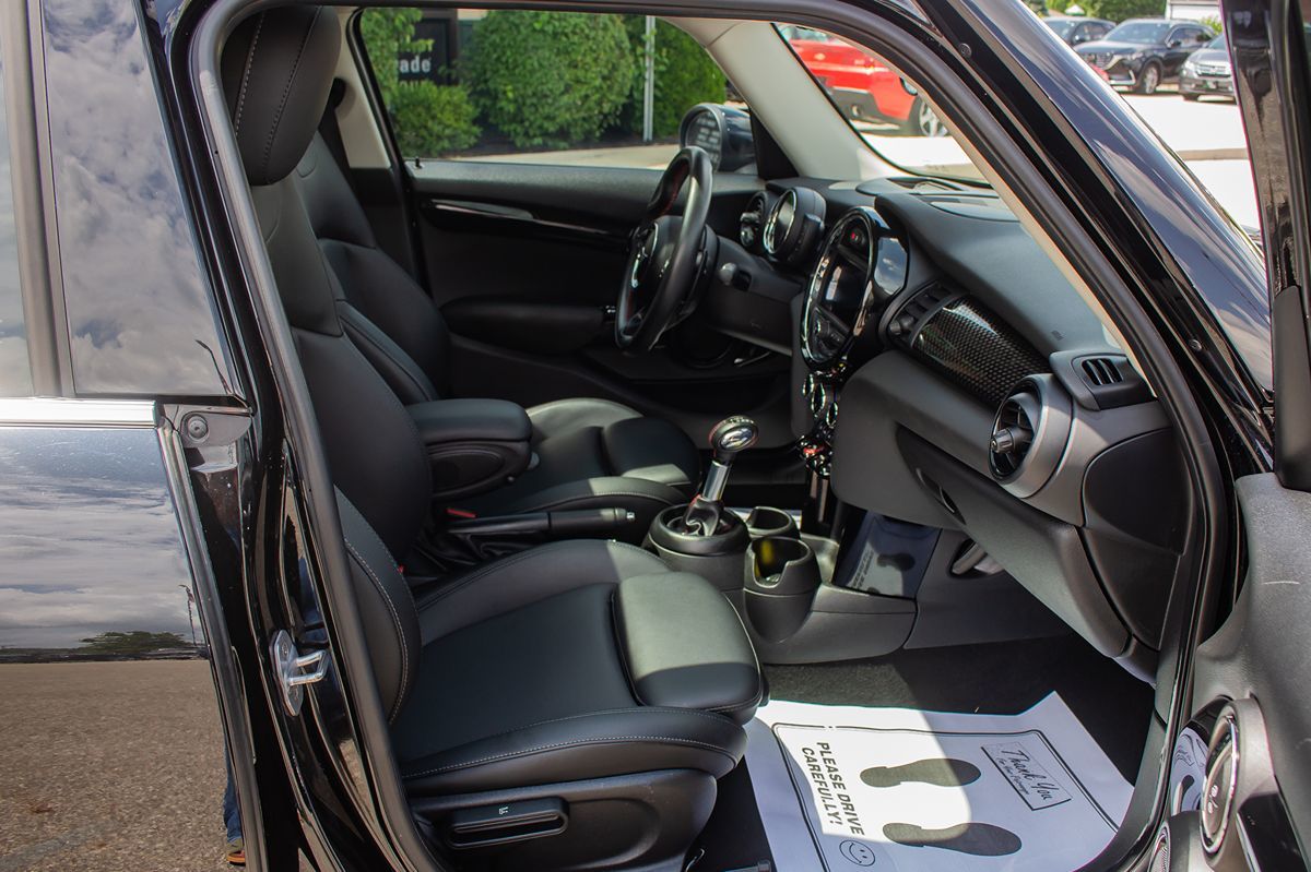 2019 Mini Cooper 4 Door Hardtop Signature photo 16