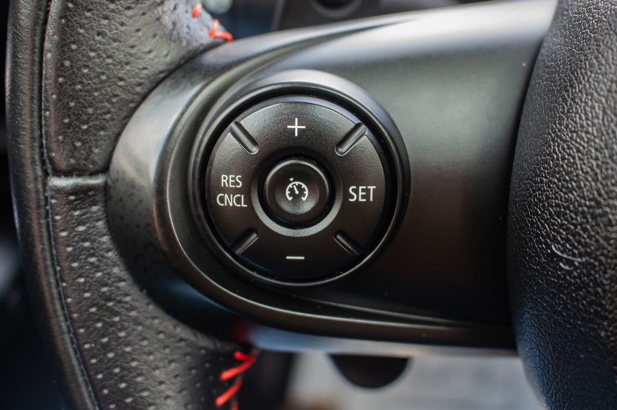 2019 Mini Cooper 4 Door Hardtop Signature photo 23