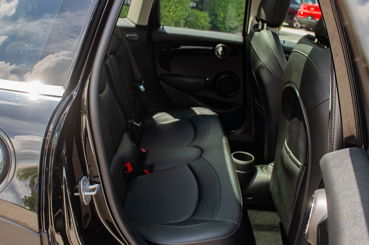 2019 Mini Cooper 4 Door Hardtop Signature photo 14