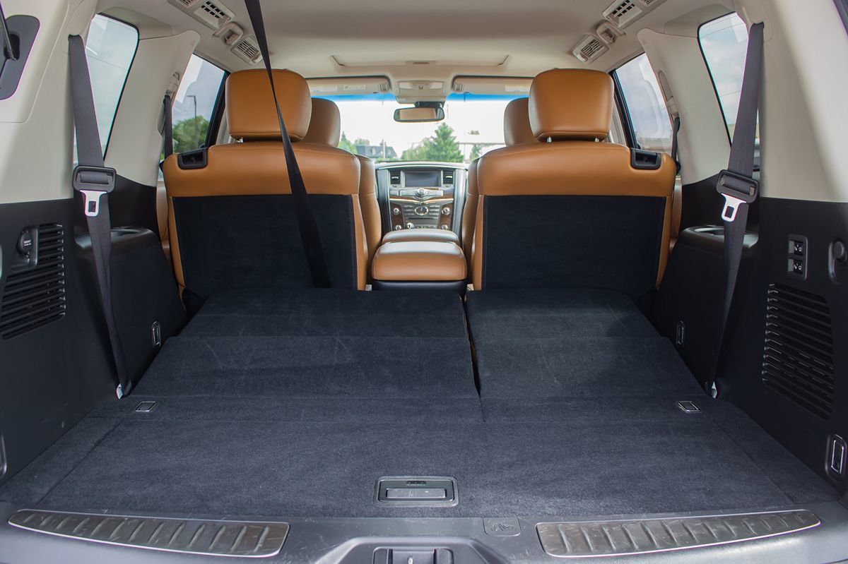 2017 Infiniti QX80 photo 18