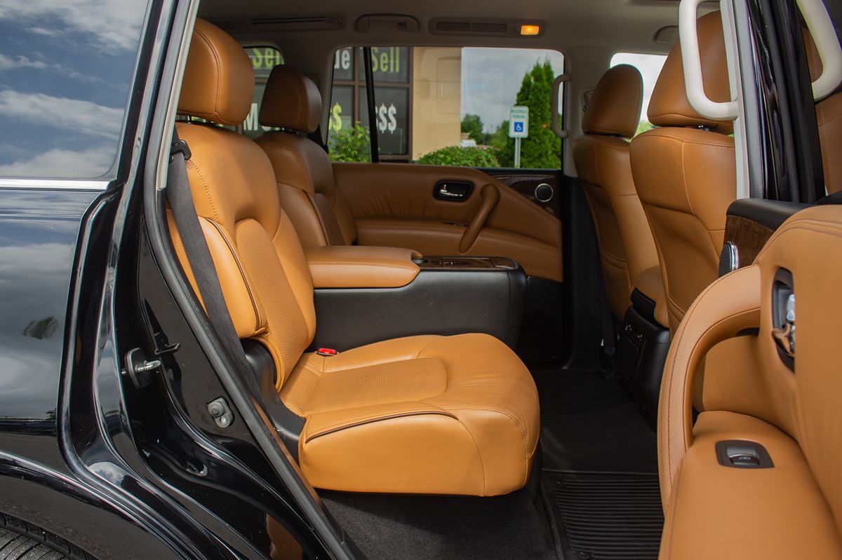 2017 Infiniti QX80 photo 21