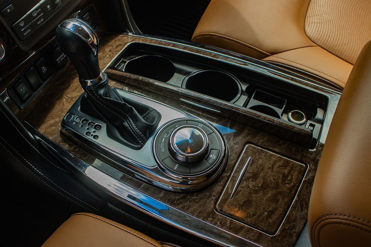2017 Infiniti QX80 photo 29