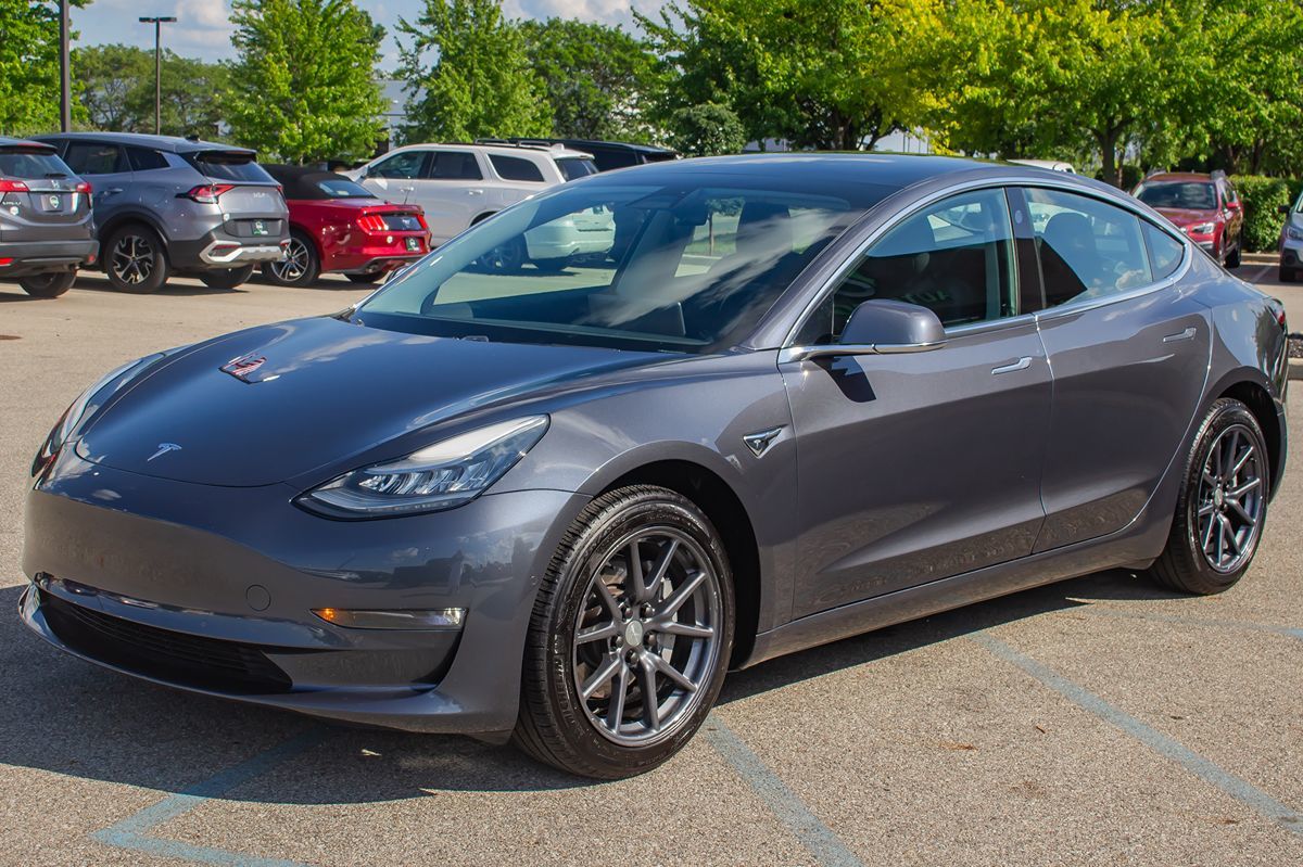 2019 Tesla Model 3 Mid Range photo 3