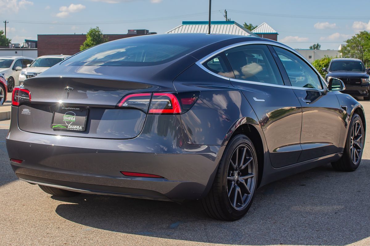 2019 Tesla Model 3 Mid Range photo 7