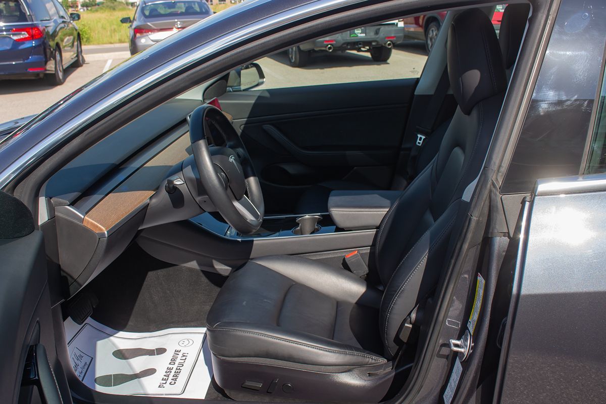 2019 Tesla Model 3 Mid Range photo 8