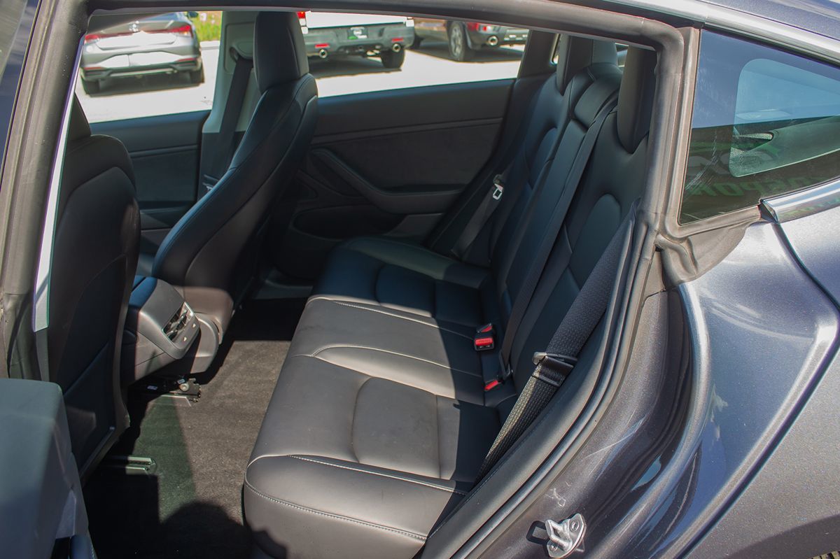 2019 Tesla Model 3 Mid Range photo 9
