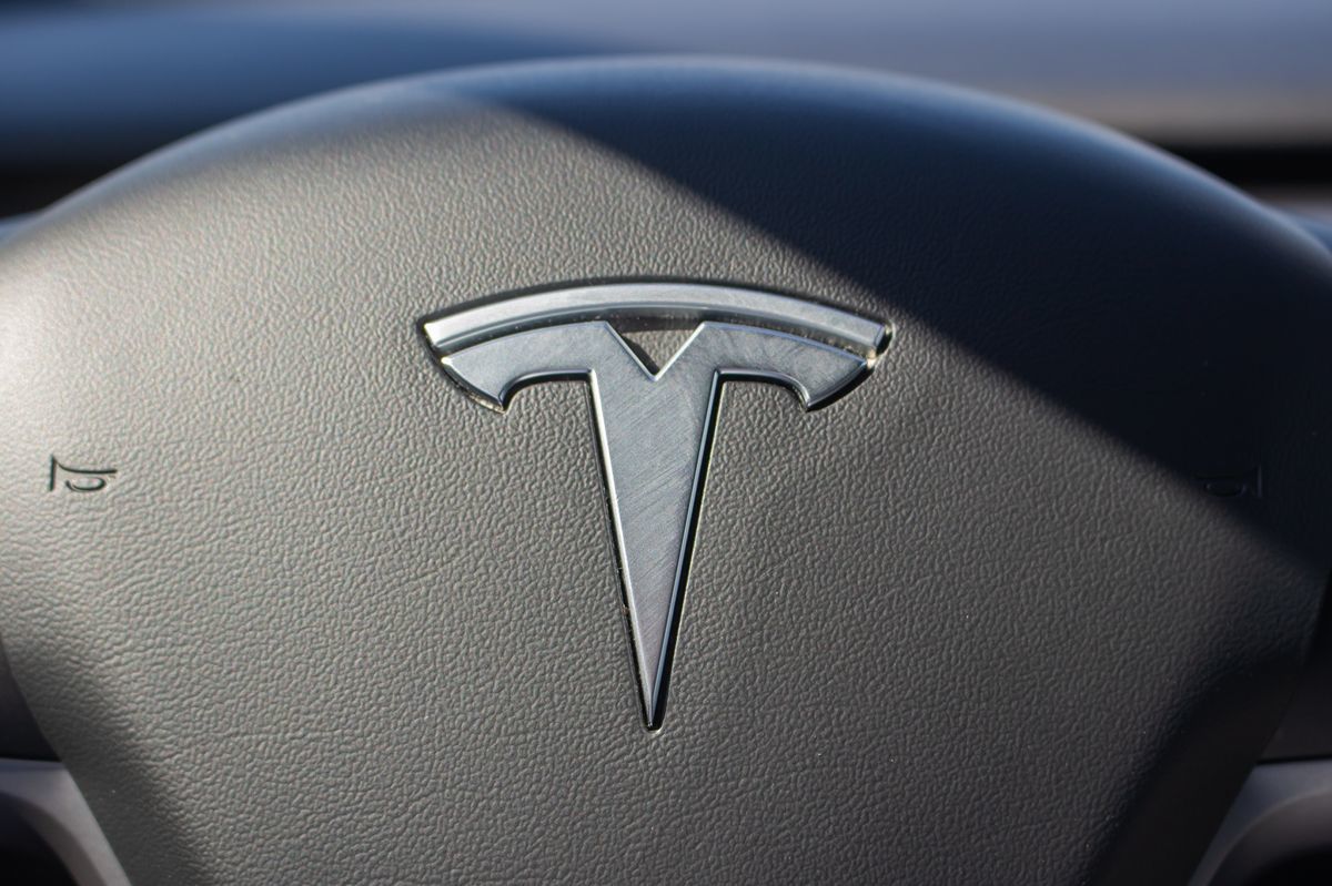 2019 Tesla Model 3 Mid Range photo 19