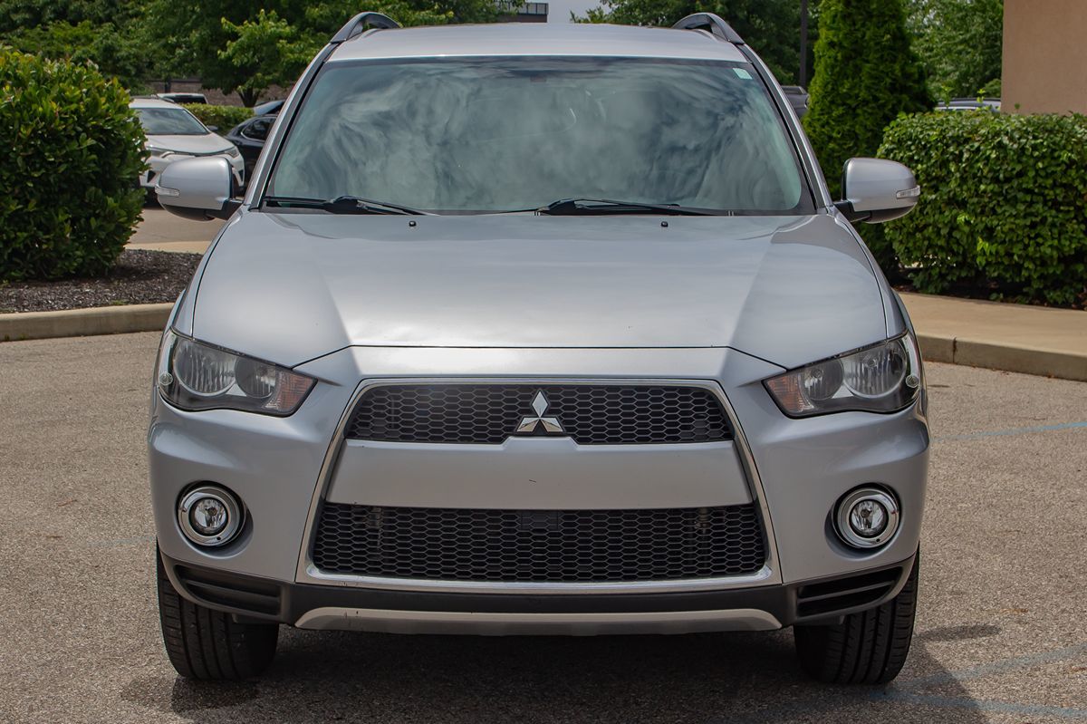 2012 Mitsubishi Outlander SE photo 3