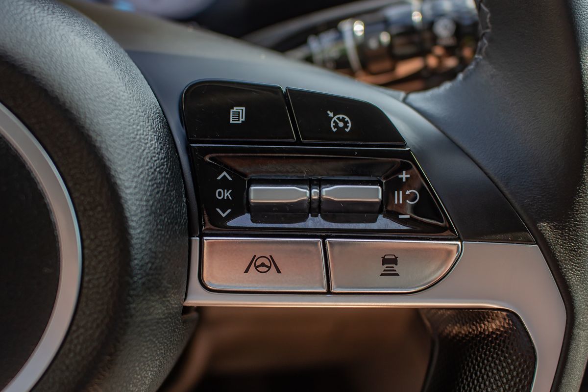 2023 Hyundai Elantra SEL photo 20