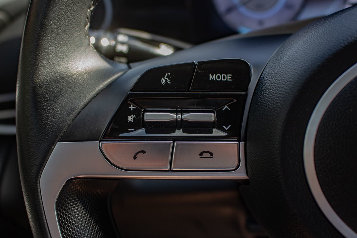 2023 Hyundai Elantra SEL photo 19